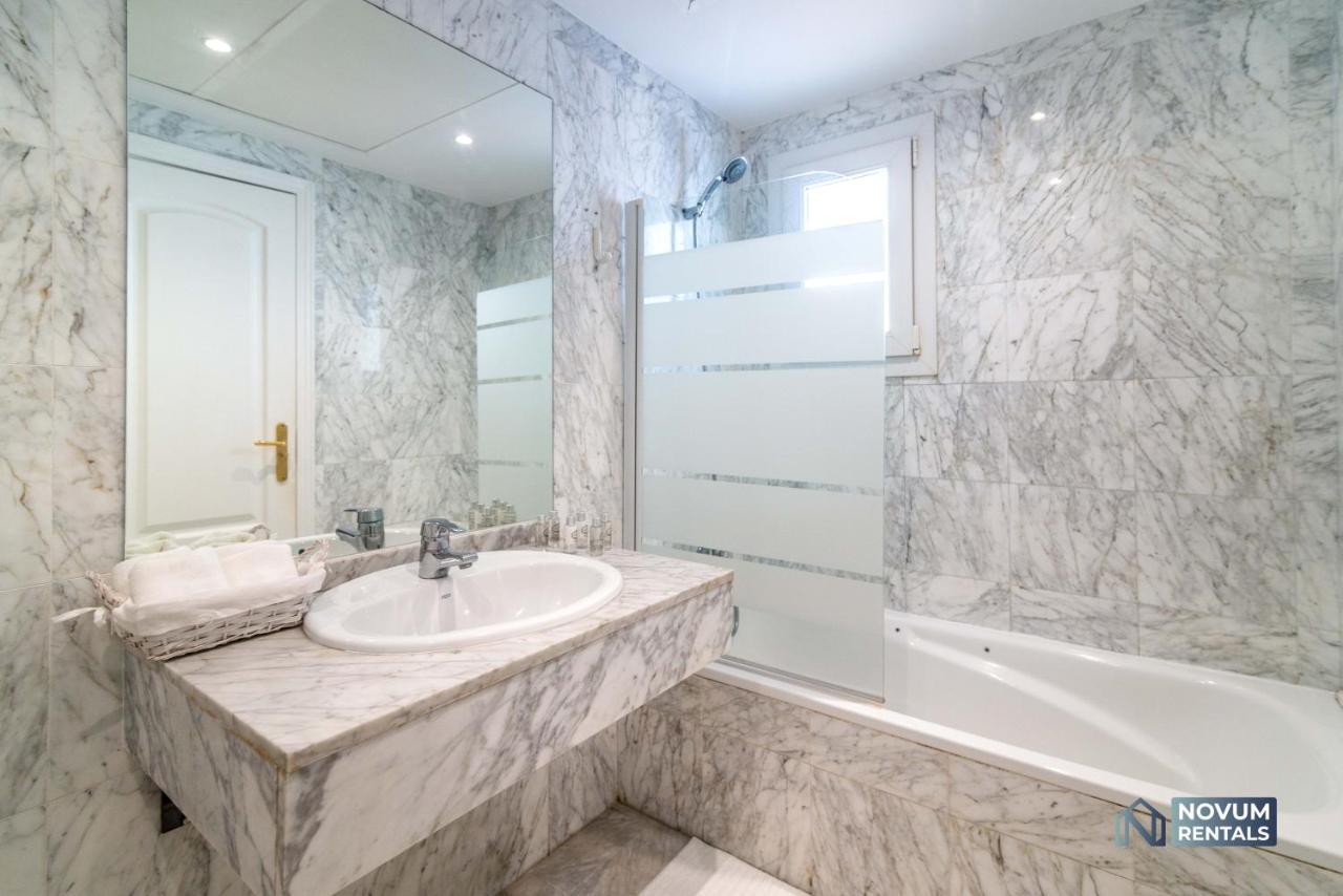 Puerto Banus Finest 2-Bdrm Apt - 50 Metres To Beach Marbella Kültér fotó